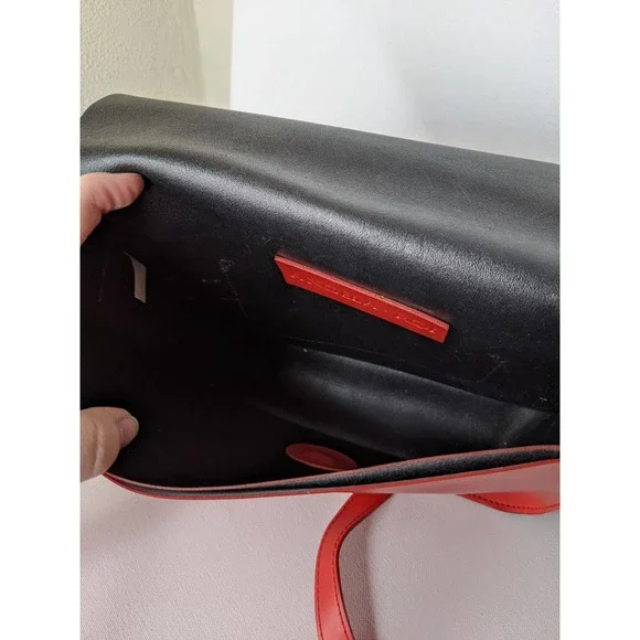 Elegant Red Women's Crossbody Bag - Picture 8 of 9